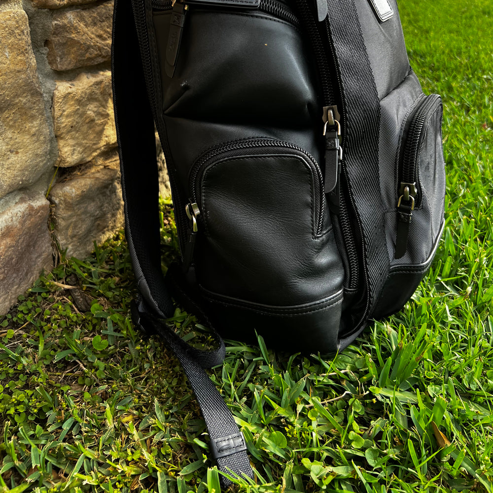 tumi alpha bravo shaw backpack RARE TUMI "SQUID GAMES" Limited Edition Alpha Bravo Shaw Deluxe Gray/B – Lusso Texano